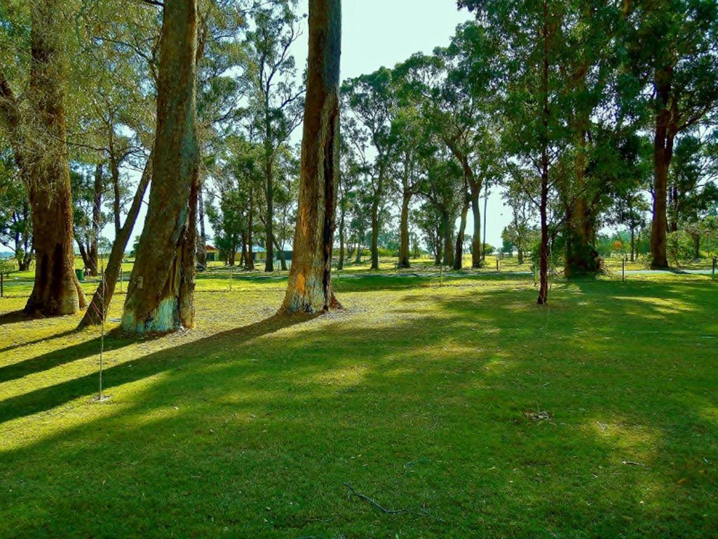 Inn The Tuarts Guest Lodge Busselton Accommodation - Adults Only Zewnętrze zdjęcie