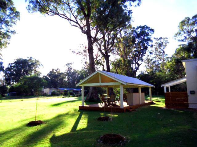 Inn The Tuarts Guest Lodge Busselton Accommodation - Adults Only Zewnętrze zdjęcie