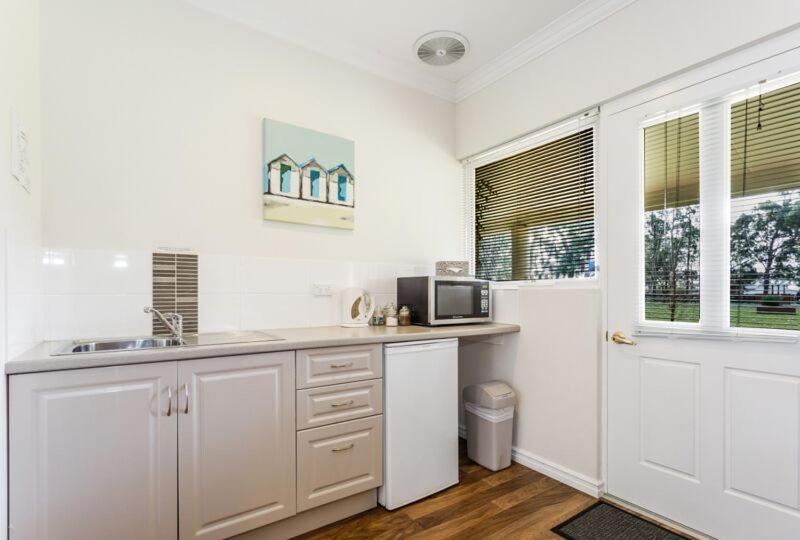 Inn The Tuarts Guest Lodge Busselton Accommodation - Adults Only Zewnętrze zdjęcie