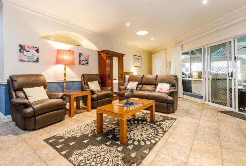 Inn The Tuarts Guest Lodge Busselton Accommodation - Adults Only Zewnętrze zdjęcie