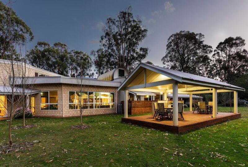 Inn The Tuarts Guest Lodge Busselton Accommodation - Adults Only Zewnętrze zdjęcie