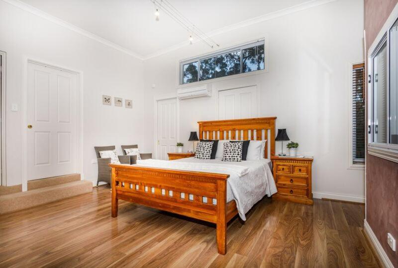 Inn The Tuarts Guest Lodge Busselton Accommodation - Adults Only Zewnętrze zdjęcie