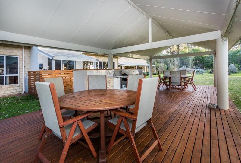 Inn The Tuarts Guest Lodge Busselton Accommodation - Adults Only Zewnętrze zdjęcie
